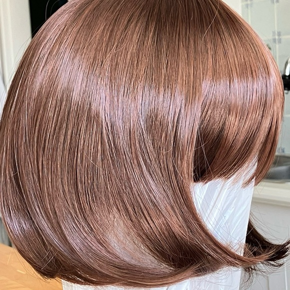 High heat synthetic Bob wig, 9 inch, New - Picture 4 of 4